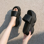 Black / 35