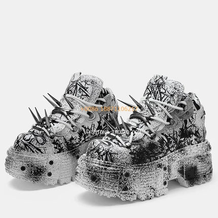 Thick Sole Metal Rivet Graffiti Boots 2024 New Round Fashion 35-45 Lace-Up Dad Shoes Street Punk Rock Street Sports Casual Pumps