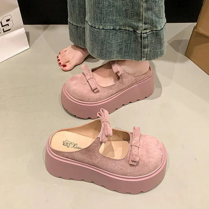 Women's platform slippers with bow and closed toe, perfect for spring and summer 2025, versatile for petite women.