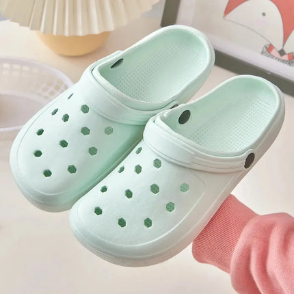 Women Summer DIY Clogs Fashion Bear Pearl Decor Beach Slides Cave Hole Garden Shoes Casual Flats Female (Independently Packaged)