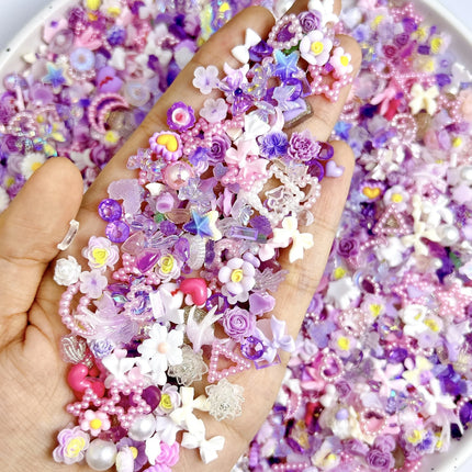 100Pcs/Bag Cute Bow Flower Star Heart Nail Charms Randomly Mixed Sweet Hollow Pearl Heart Nail Art Decorations Accessories