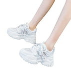WHITE / 35
