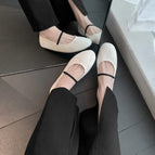 milky white / 43