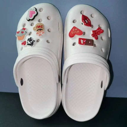 Woman Slippers With Halloween Charms Sandals Women Flip Flops Designer Shoes White Black Clogs Beach Comfortable Platform Mules