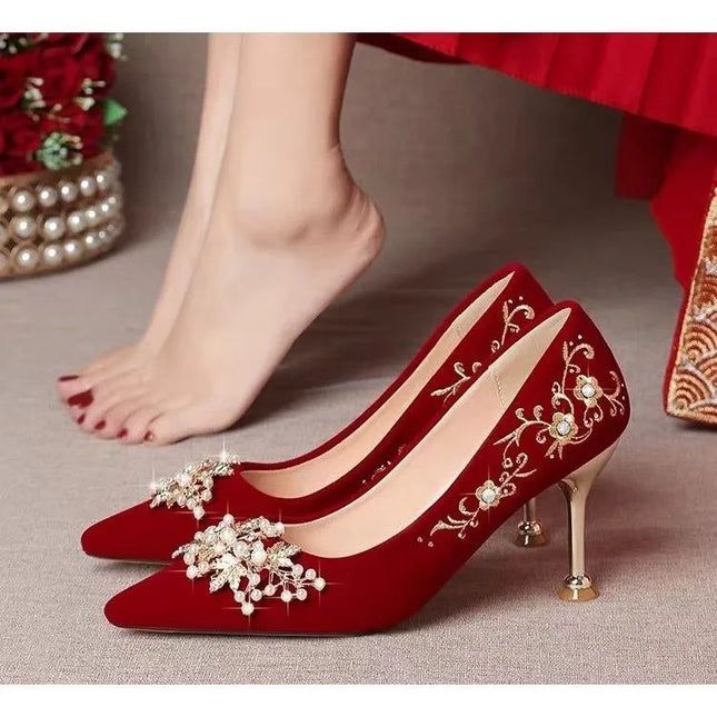 Chinese-style wedding shoes for brides, 2026 new Xiuhe wedding dress shoes, convertible, red high heels with thin heels