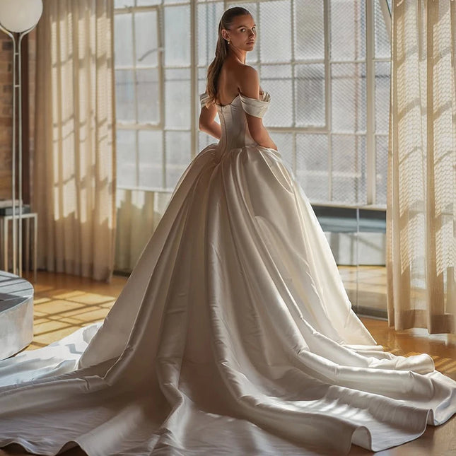 Eightree Weißes A-Linien-Hochzeitskleid, herzförmiger Ausschnitt, Schleppe, ärmelloses Brautkleid, Prinzessinnen-Hochzeitsball-Abschlussballkleider, maßgeschneidert