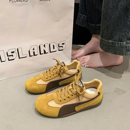 Women's Flat Casual Sports Shoes 2025 Comfortable Non Slip Outdoor Casual Shoes Mesh Breathable Soft Sole Retro Female Sneakers