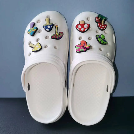 Woman Slippers With Halloween Charms Sandals Women Flip Flops Designer Shoes White Black Clogs Beach Comfortable Platform Mules