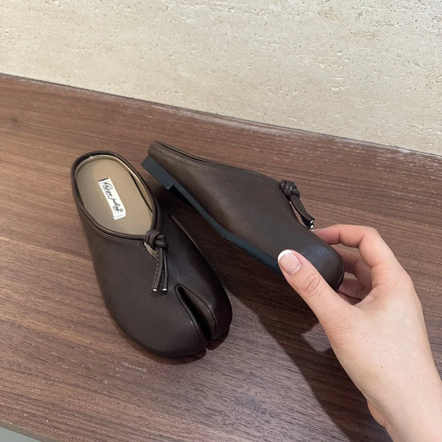 Outdoor Footwear Flats Split-Toe Slip Slippers Shoes Women Mules Fashion Strange Toe Female Slides Slippers Ladies Tabi Niajia