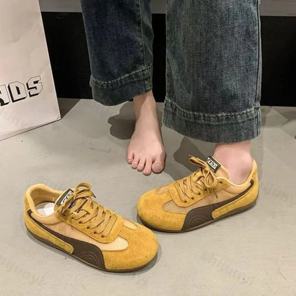 Women's Flat Casual Sports Shoes 2025 Comfortable Non Slip Outdoor Casual Shoes Mesh Breathable Soft Sole Retro Female Sneakers