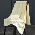 S cream / 70x140cm 1pc