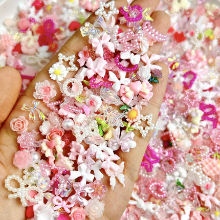 100Pcs/Bag Cute Bow Flower Star Heart Nail Charms Randomly Mixed Sweet Hollow Pearl Heart Nail Art Decorations Accessories