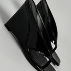 black / 40