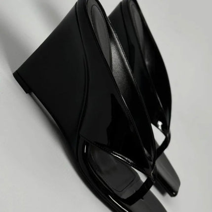 Black Square-toe Wedge Flip-flops 2026 New Niche Lightweight High Heels for Women