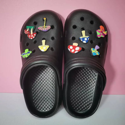 Woman Slippers With Halloween Charms Sandals Women Flip Flops Designer Shoes White Black Clogs Beach Comfortable Platform Mules