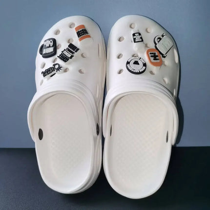 Woman Slippers With Halloween Charms Sandals Women Flip Flops Designer Shoes White Black Clogs Beach Comfortable Platform Mules