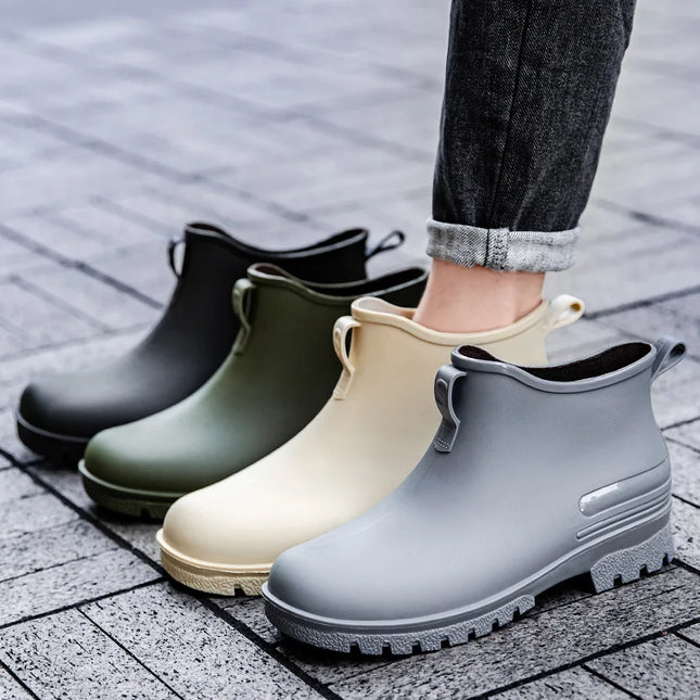 Couple's Short-Tube Non-Slip Plastic Rain Boots, Outdoor Commuting Waterproof Shoes, Pvc One-Piece Molded Women's Water Boots,
