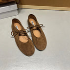 Brown / 39