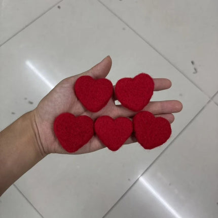 5pcs/pack Soft Wool Felt Heart Newborn Photography Props Adorable Solid Color Handmade DIY Studio Baby Photo Shoot Accessories