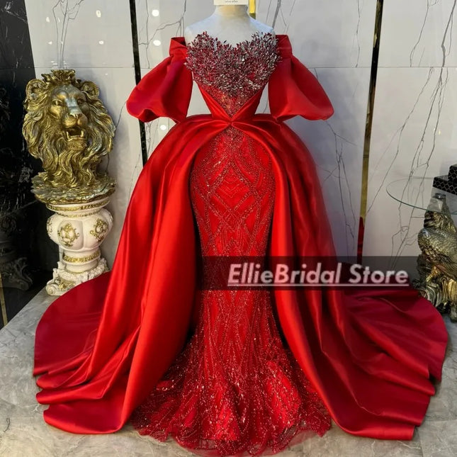 Wunderschöne rote Abendkleider mit abnehmbarer Schleppe Kristall Pailletten Meerjungfrauen Brautkleid Dubai Ballkleider Maßanfertigung