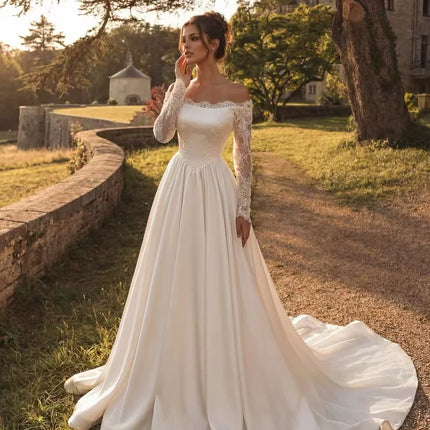 Customized Luxury  Long Sleeve A Line Wedding Dress For Girls Sleeveless Appliques Lace Bridal Gown Corset Vestido de novia