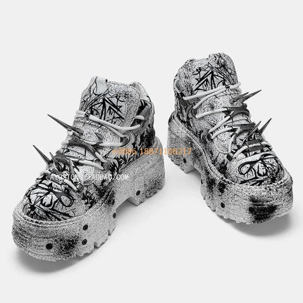 Thick Sole Metal Rivet Graffiti Boots 2024 New Round Fashion 35-45 Lace-Up Dad Shoes Street Punk Rock Street Sports Casual Pumps