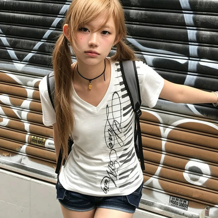 Tonngirls Y2k Aesthetic T Shrit Women V Neck Print Graphic Tops Japanese 2000s Vintage Tee Tops E-girls American Retro Tshirts