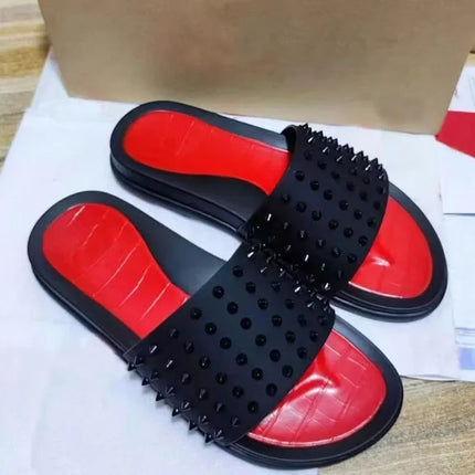 Men Metal Rivets Decoration Slippers Platform Sandals Outdoor Slipper Ladies Flip Flops Garden Shoe Fashion Slipper High Quality