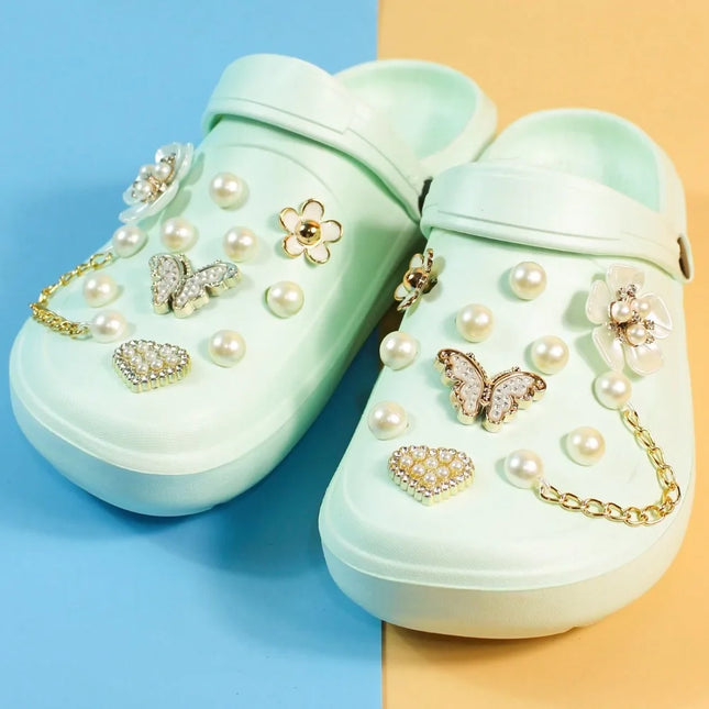 Women Summer DIY Clogs Fashion Bear Pearl Decor Beach Slides Cave Hole Garden Shoes Casual Flats Female (Independently Packaged)