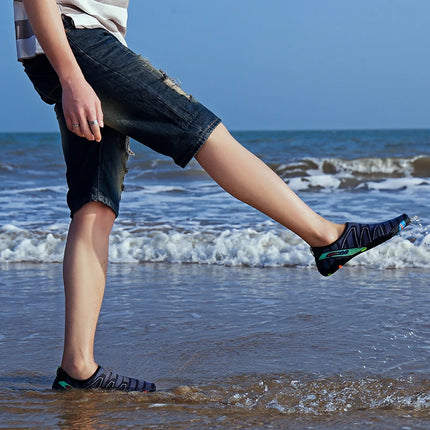 Aqua Shoes Quick Dry Beach Water Shoes Unisex Swim Aqua Slippers Barefoot Surfing Upstream Sneakers Light Summer Outdoor Socks
