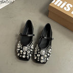 Black / 35