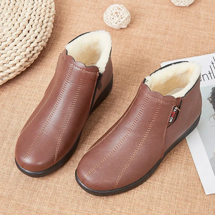 Hot Selling Soft Leather Women Shoe Winter Soft Soled Midd-leaged Elderly Ankle Boot Mom Cotton Plush Women Boot Leather Shoes