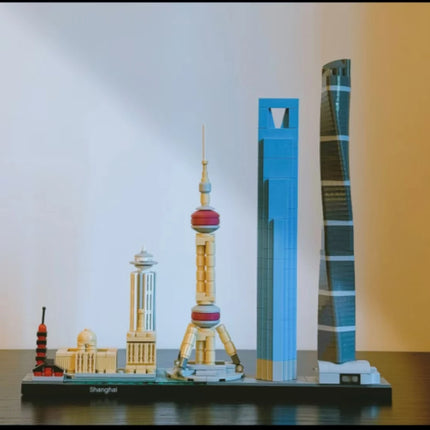 In stock Berlin Venice Tokyo London Shanghai San Francisco Chicago City Building Blocks Adult Children Toys Gifts