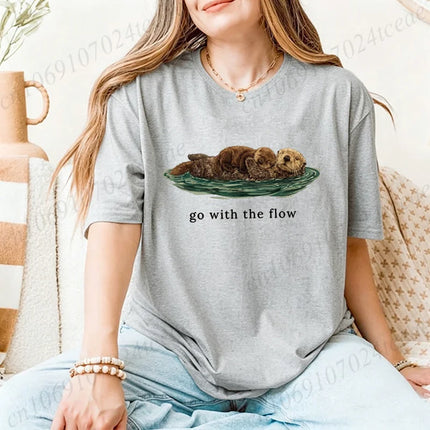 Go with The Flow Shirt,Cute Otter Print Women's T-Shirts,Sea Otter Lover Gift,Vintage Nature Graphic T-shirt,Ocean Life Tees