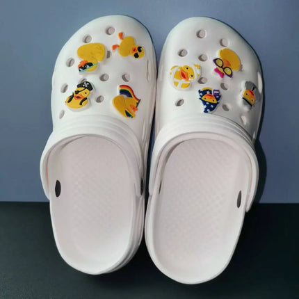 Woman Slippers With Halloween Charms Sandals Women Flip Flops Designer Shoes White Black Clogs Beach Comfortable Platform Mules