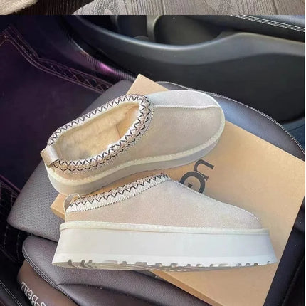Snow Boots Women 2026 Winter New Short Cashmere Warm Thick-soled Shoes Without Heels Wool Half Slippers Women's Cotton Shoes