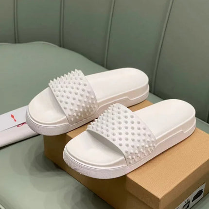 Men Metal Rivets Decoration Slippers Platform Sandals Outdoor Slipper Ladies Flip Flops Garden Shoe Fashion Slipper High Quality