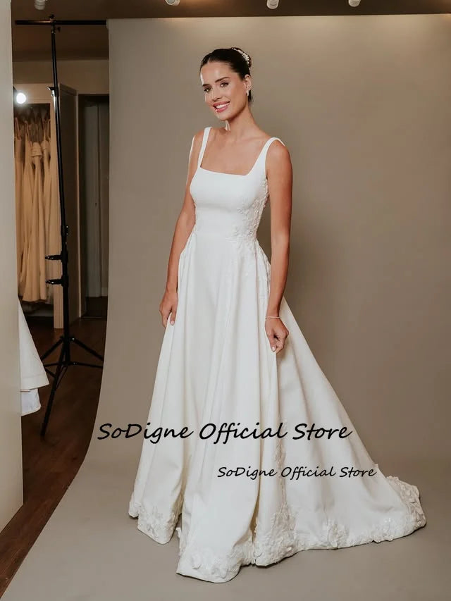 SoDigne A-Linien-Applikationen Schlichte Brautkleider Quadratischer Kragen Ärmellos Satin Brautkleid Damen Langes Hochzeitskleid Maßanfertigung