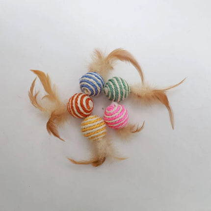 Pet Cat Toys Sisal Feather Ball Cat Scratch Ball Toys Pet Supplies Random Color  игрушки для кошек