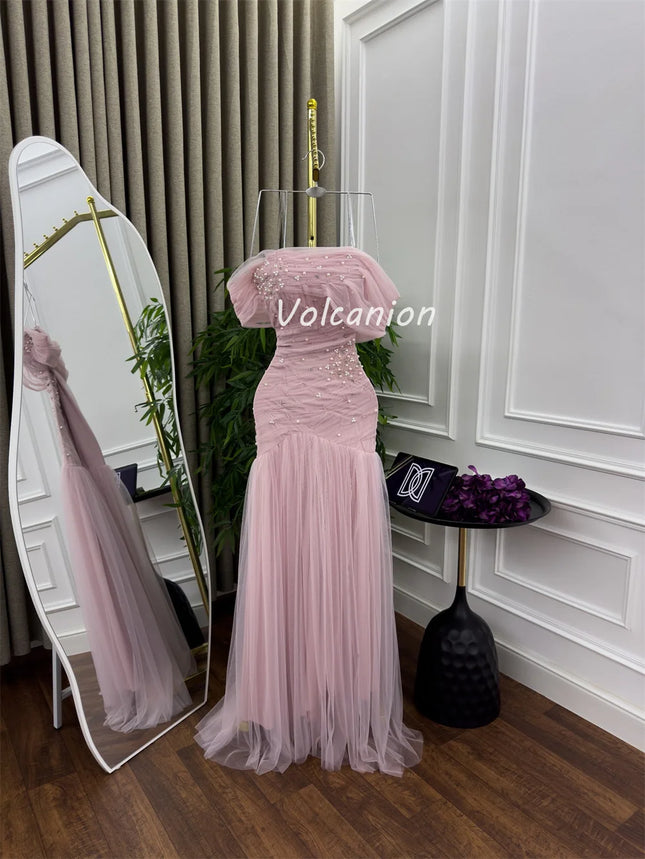Maßgeschneiderte moderne, aufwendige Tüll-Perlen-Strass-Rüschen-Off-Shoulder-Kleider nach Maß für besondere Anlässe