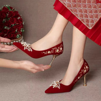 Chinese-style wedding shoes for brides, 2026 new Xiuhe wedding dress shoes, convertible, red high heels with thin heels
