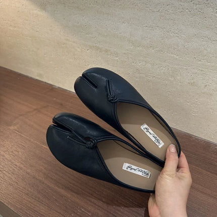 Outdoor Footwear Flats Split-Toe Slip Slippers Shoes Women Mules Fashion Strange Toe Female Slides Slippers Ladies Tabi Niajia