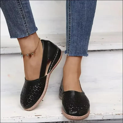 Women's Summer Flat Round Toe Sandals 2025 New Retro Button Sandals Comfy Mary Jane Comfortable Shoes for Women Plus Size 43
