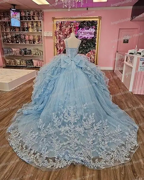 Maßgeschneiderte Hellblaue Quinceañera Kleider  Vestido De 15 Años  Spitze Applikationen Pailletten Mexikanisches Geburtstagsparty-Kleid Hofschleppe