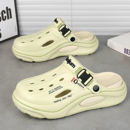 New Classic Summer Clogs Men Slipper Breathable Garden Shoes EVA Outdoor Comforty Beach Slides Home Sandals Antiskid Slippers