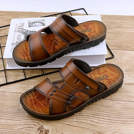 Sandals men's summer casual beach shoes men's Korean version of soft-soled outer wear dual-purpose oil-sprayed men's sandals