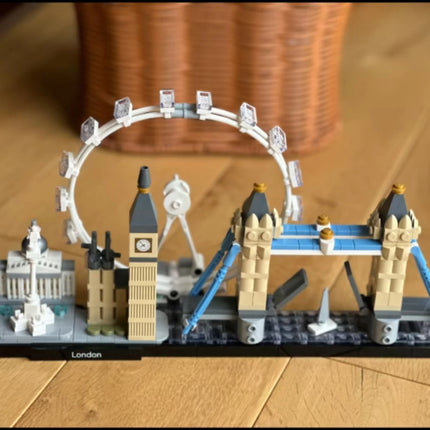 In stock Berlin Venice Tokyo London Shanghai San Francisco Chicago City Building Blocks Adult Children Toys Gifts