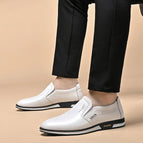 WHITE / 39