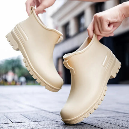 Couple's Short-Tube Non-Slip Plastic Rain Boots, Outdoor Commuting Waterproof Shoes, Pvc One-Piece Molded Women's Water Boots,