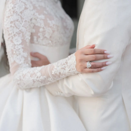 Customized Palace Retro Style Satin Wedding Dress with High Neck Long Sleeve Lace Skirt and Large Skirt Vestido De Novia